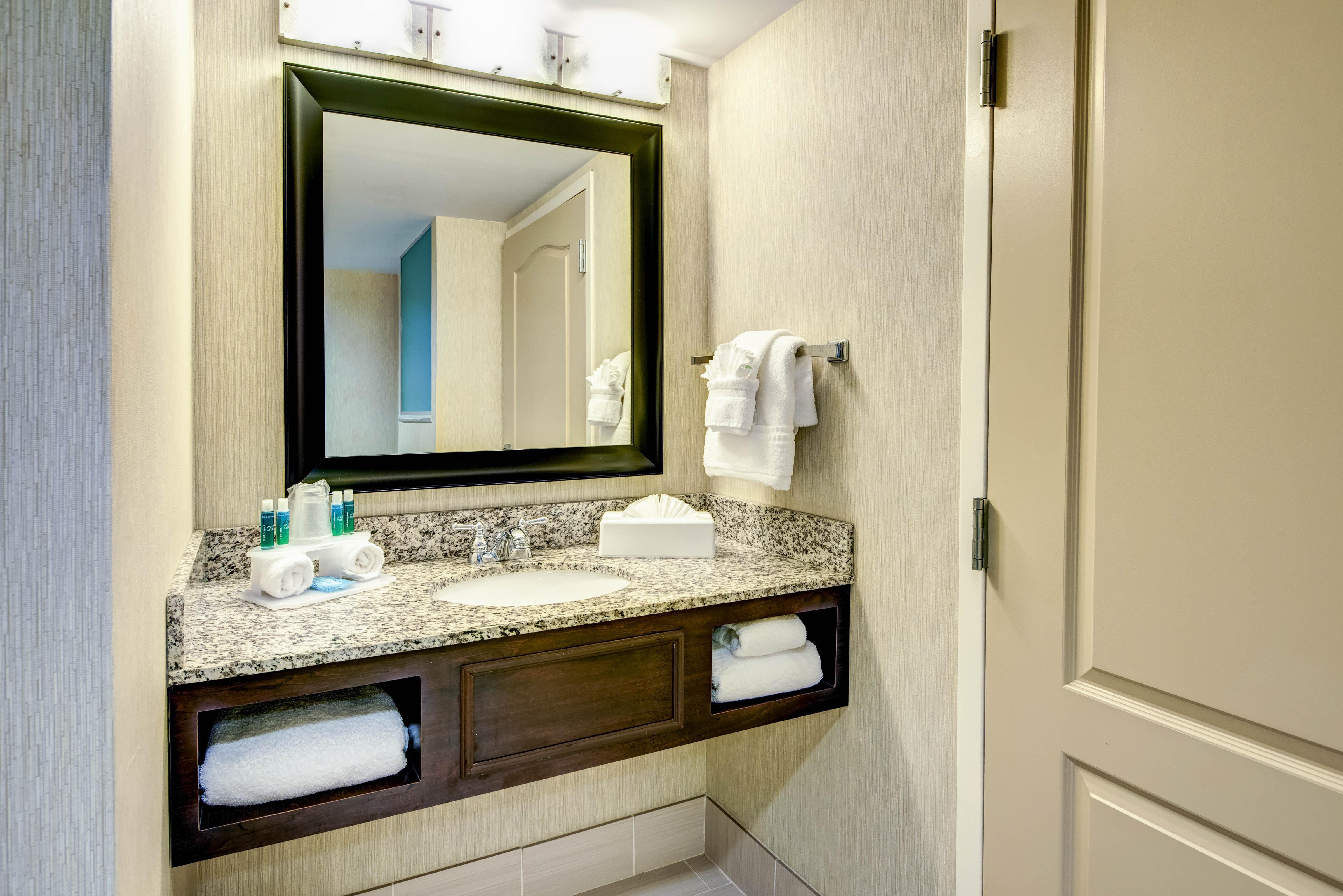 Holiday Inn Express - Neptune By Ihg Esterno foto