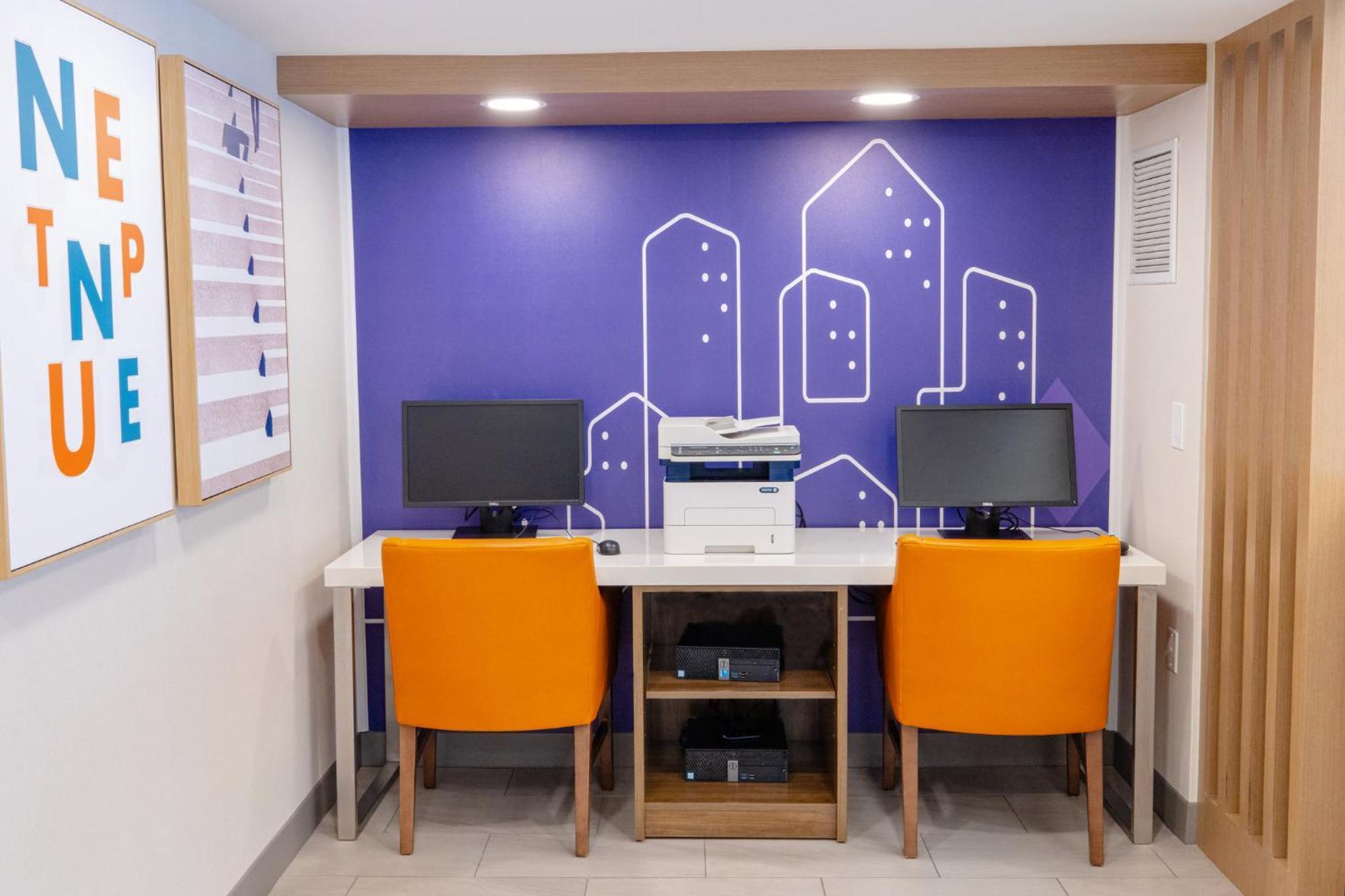 Holiday Inn Express - Neptune By Ihg Esterno foto