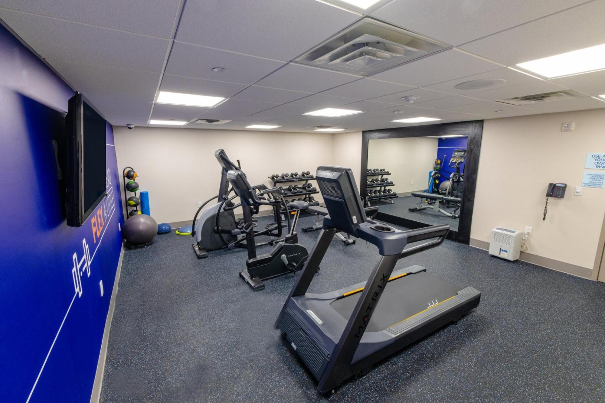 Holiday Inn Express - Neptune By Ihg Esterno foto