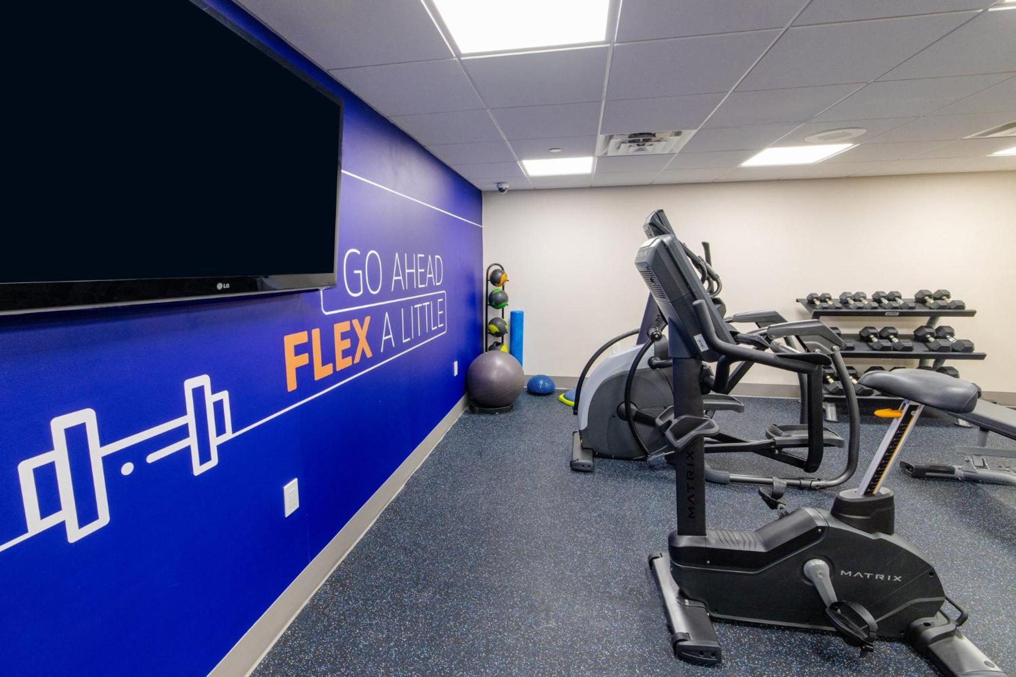 Holiday Inn Express - Neptune By Ihg Esterno foto