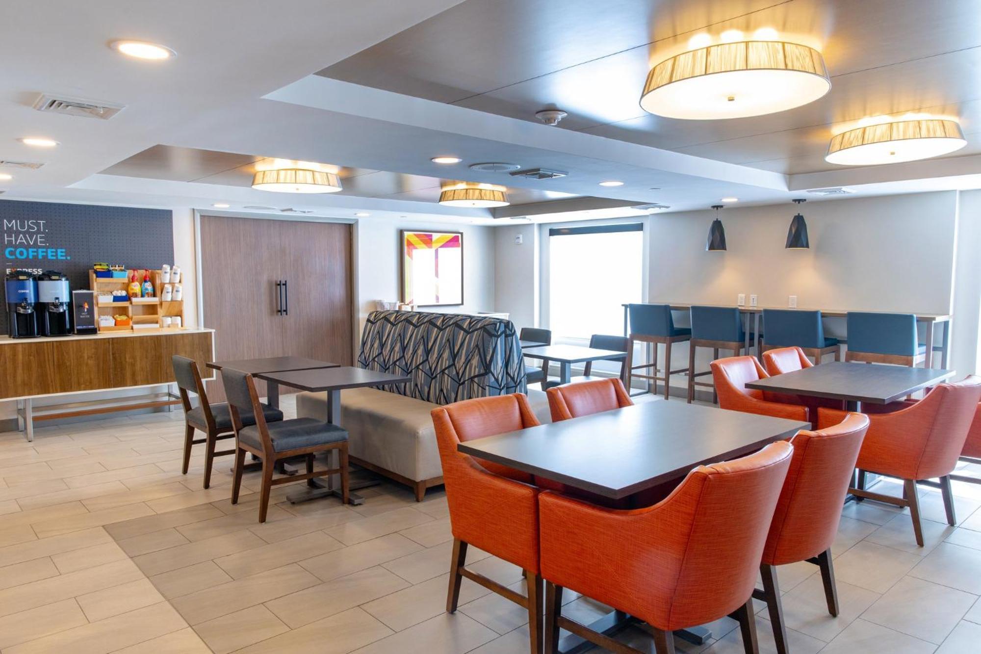 Holiday Inn Express - Neptune By Ihg Esterno foto