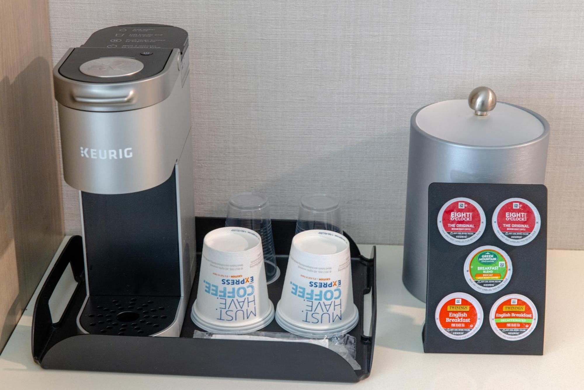 Holiday Inn Express - Neptune By Ihg Esterno foto
