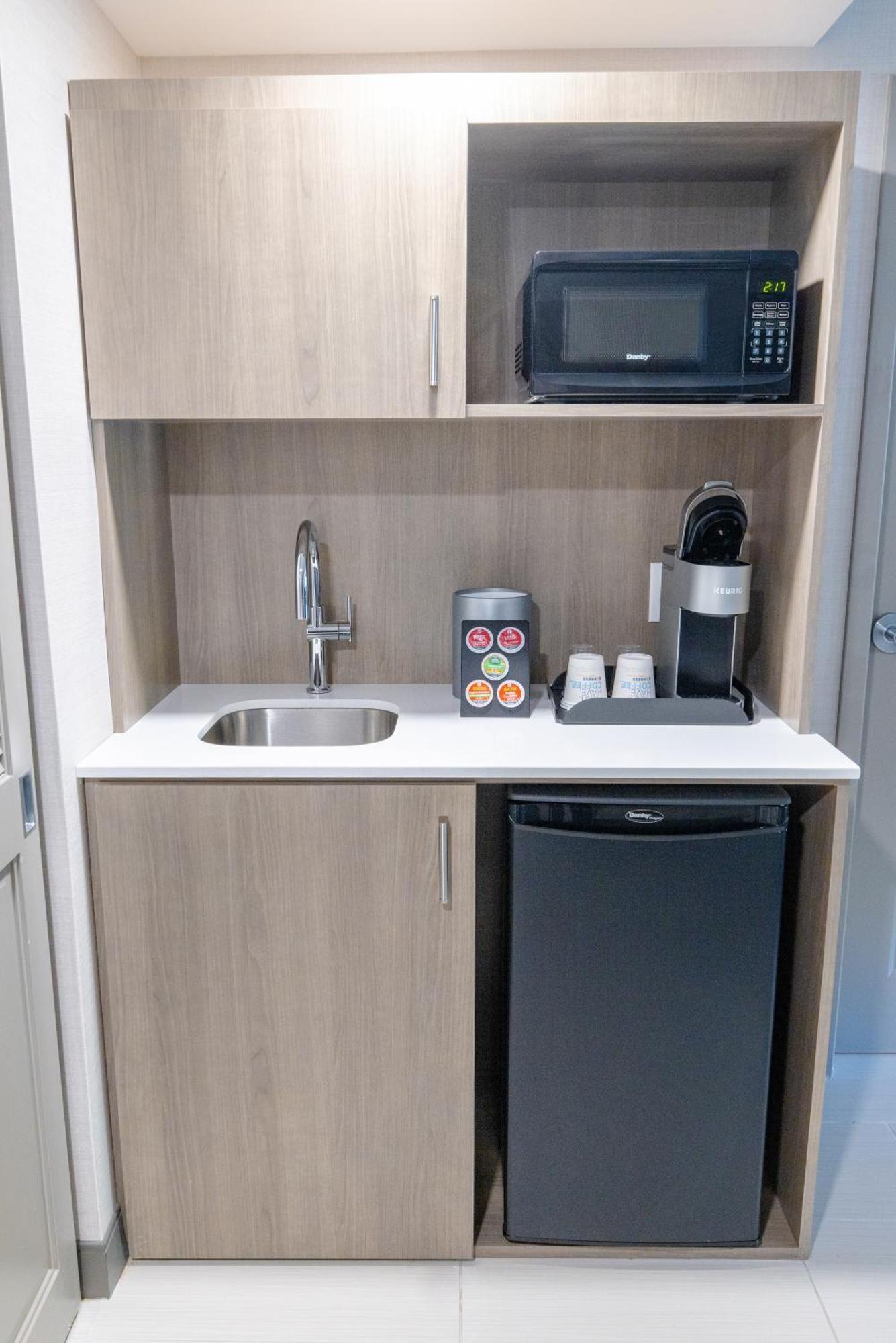Holiday Inn Express - Neptune By Ihg Esterno foto