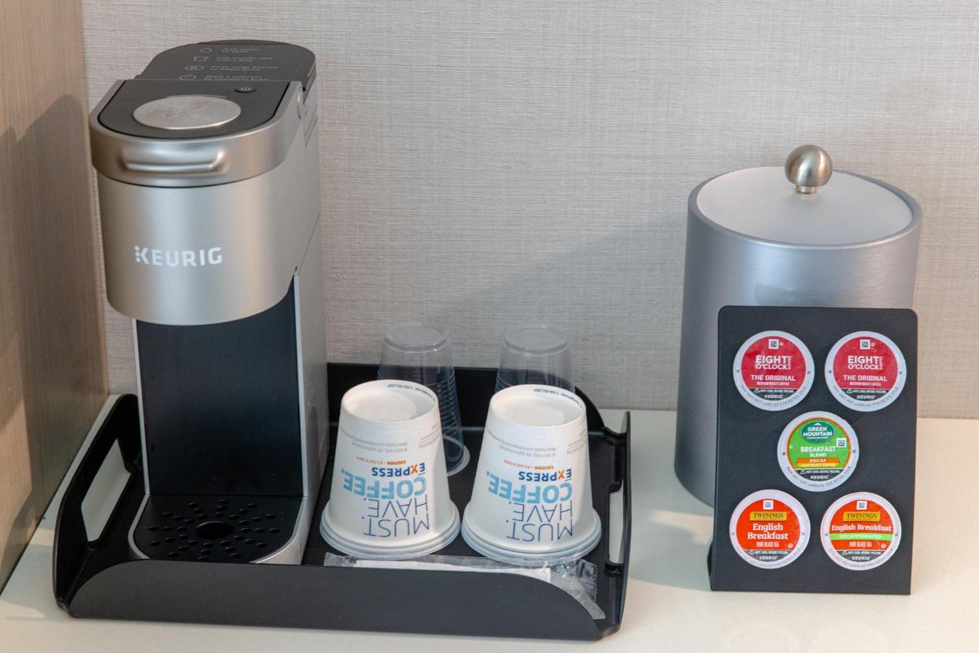Holiday Inn Express - Neptune By Ihg Esterno foto