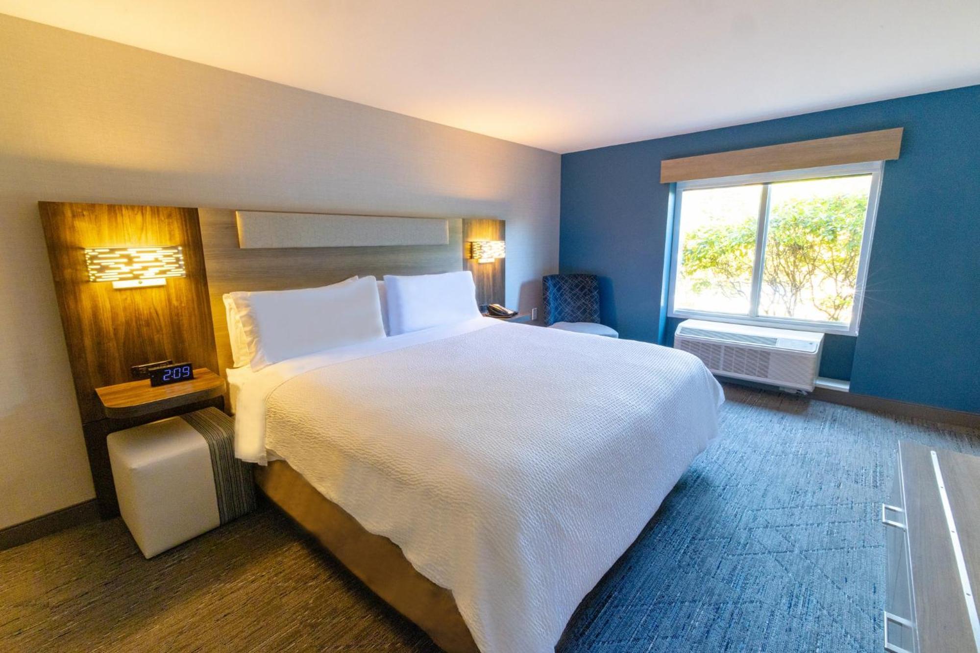 Holiday Inn Express - Neptune By Ihg Esterno foto