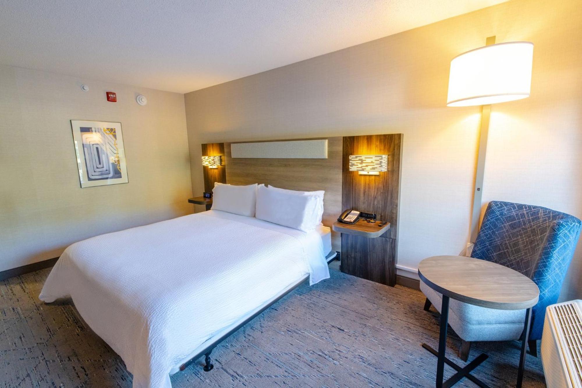 Holiday Inn Express - Neptune By Ihg Esterno foto